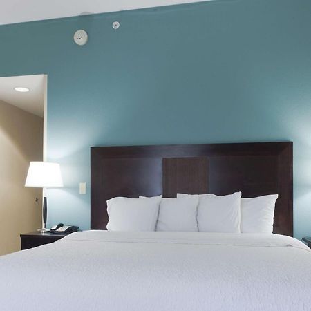 Hampton Inn North Brunswick Township Exterior foto