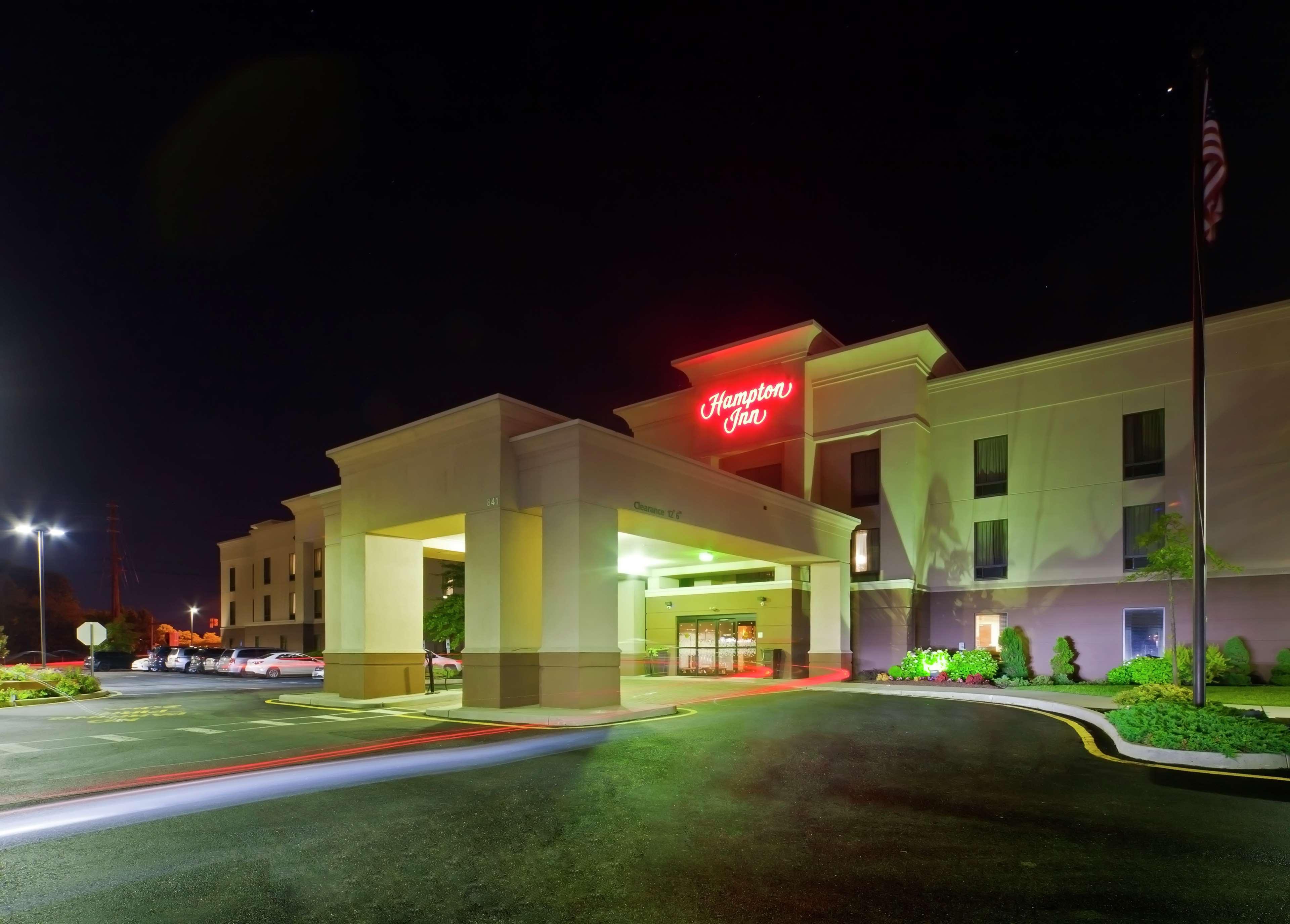 Hampton Inn North Brunswick Township Exterior foto
