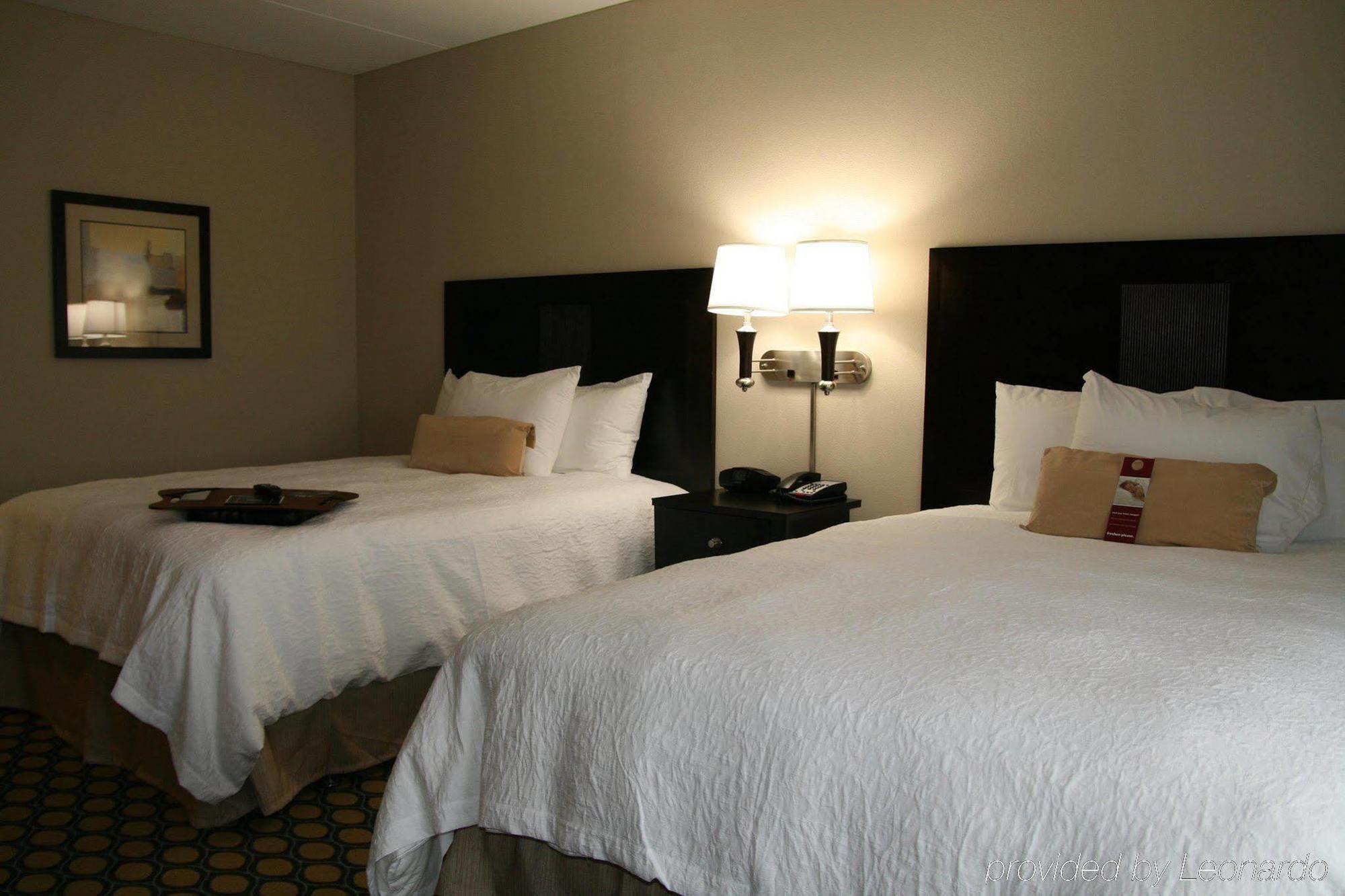 Hampton Inn North Brunswick Township Exterior foto