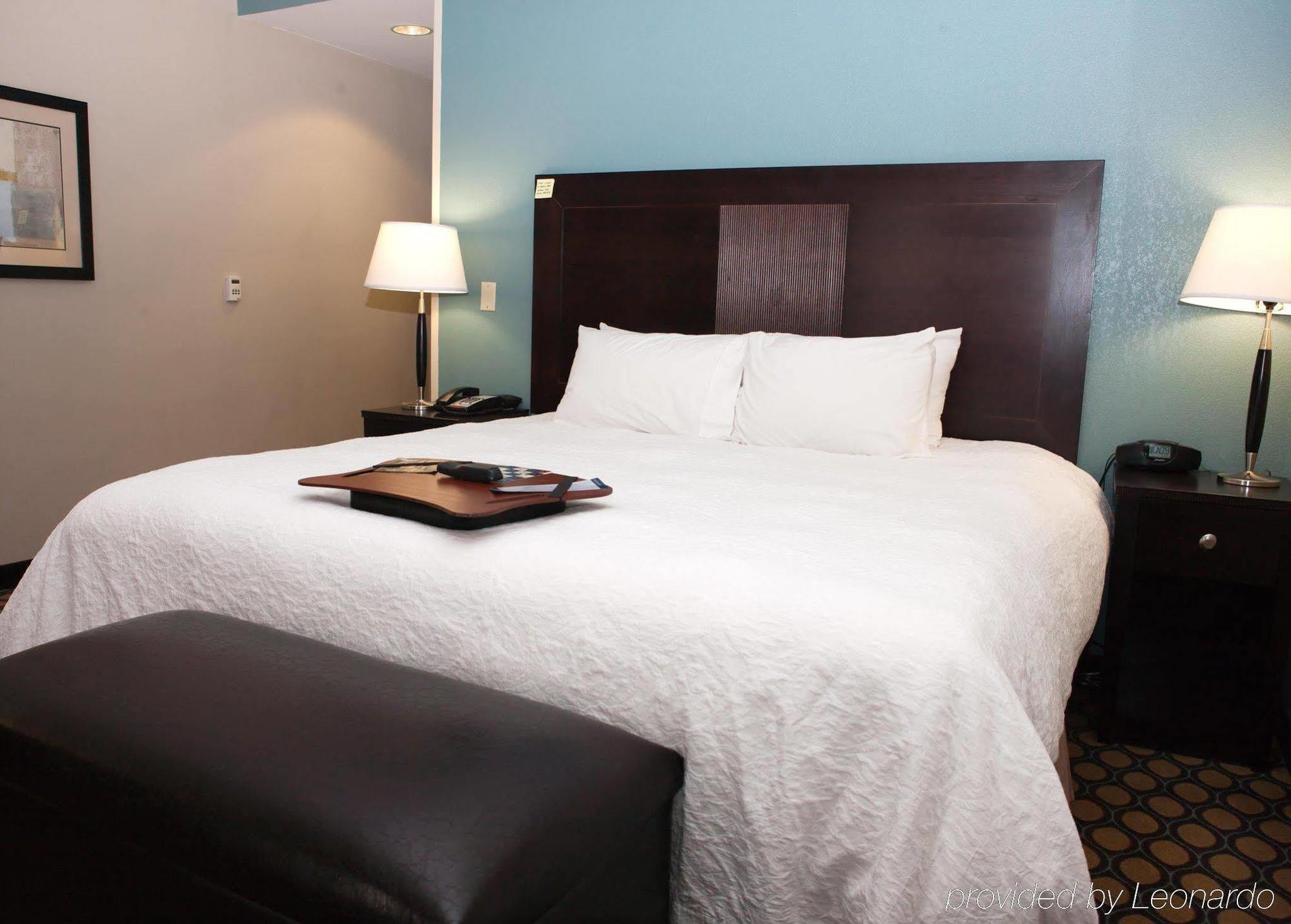 Hampton Inn North Brunswick Township Exterior foto